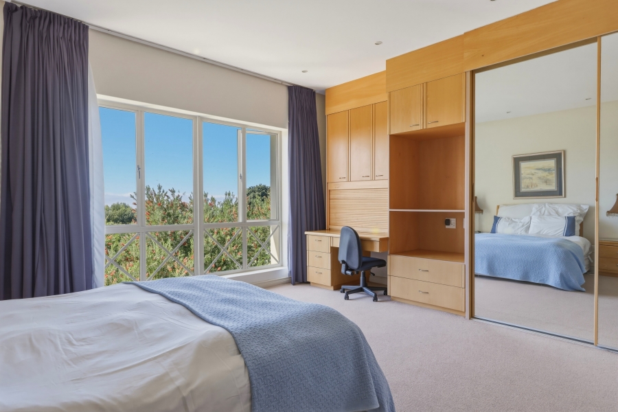 7 Bedroom Property for Sale in Constantia Western Cape